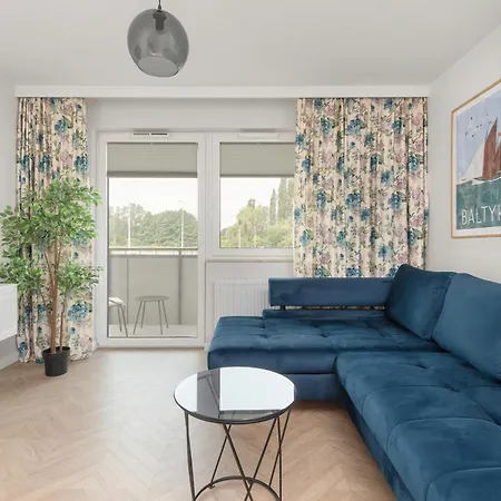 Latarnikow Estate With Balcony & Parking By Renters Gdansk